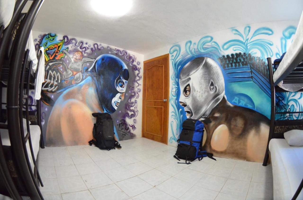 Fiesta Party Hostel - Канкун Екстериор снимка