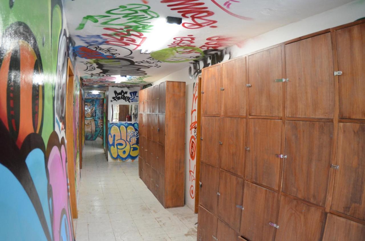 Fiesta Party Hostel - Канкун Екстериор снимка